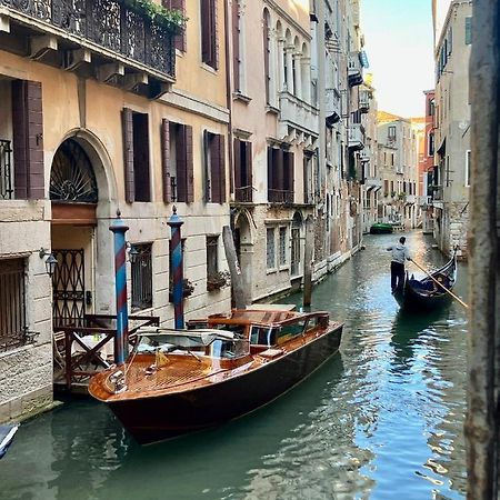 Hotel Becher Venesia Bagian luar foto