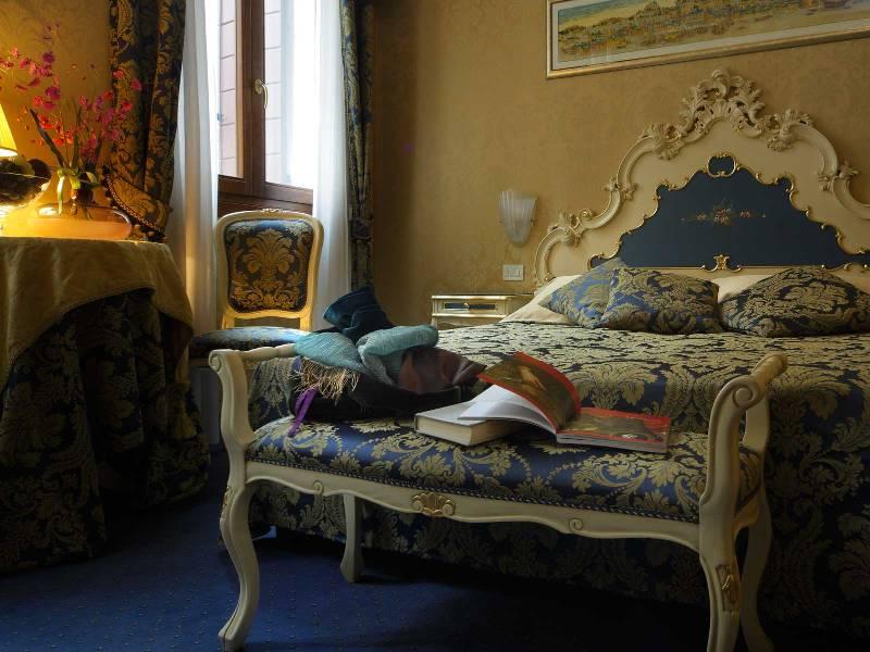 Hotel Becher Venesia Ruang foto