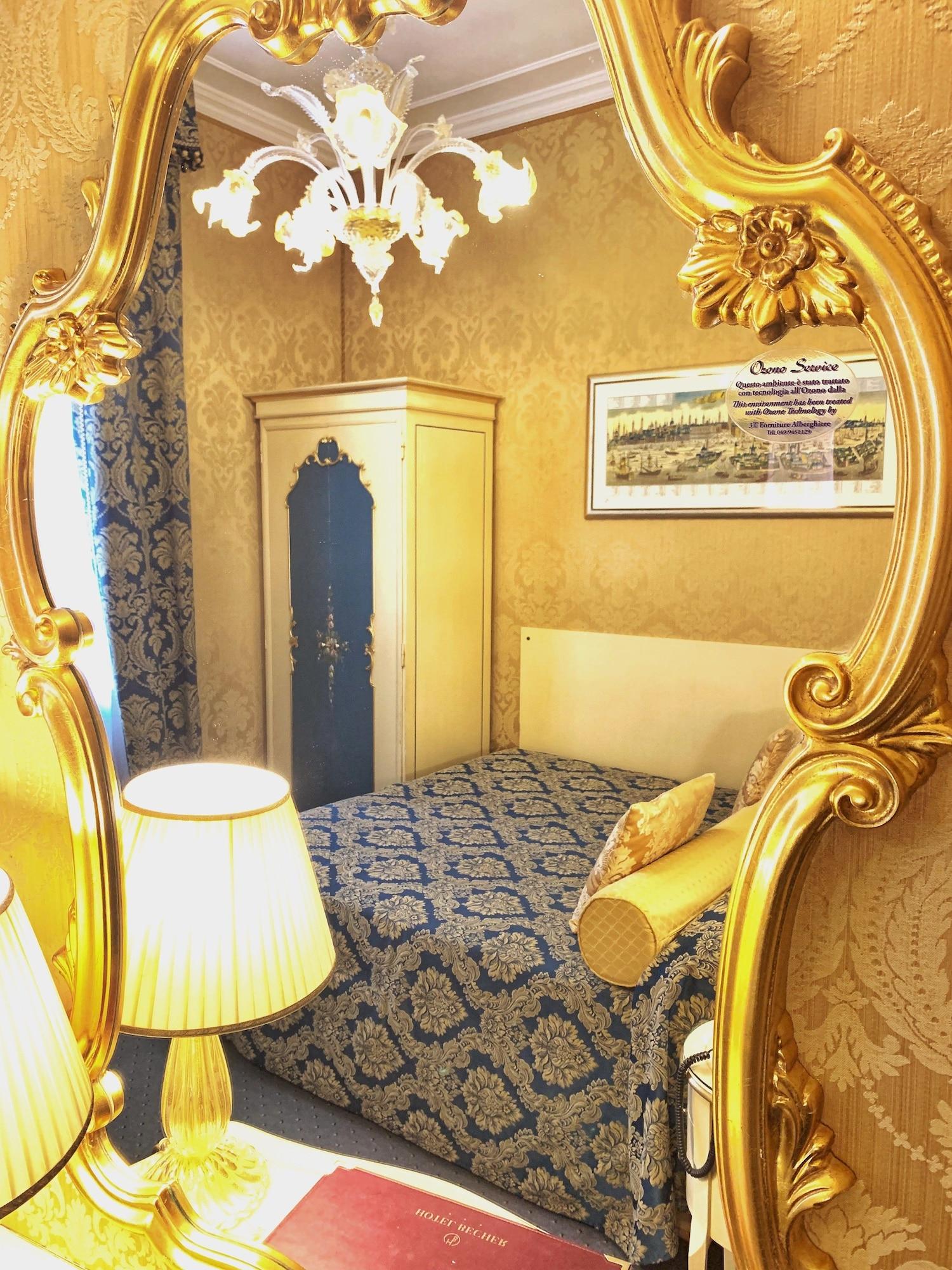 Hotel Becher Venesia Bagian luar foto