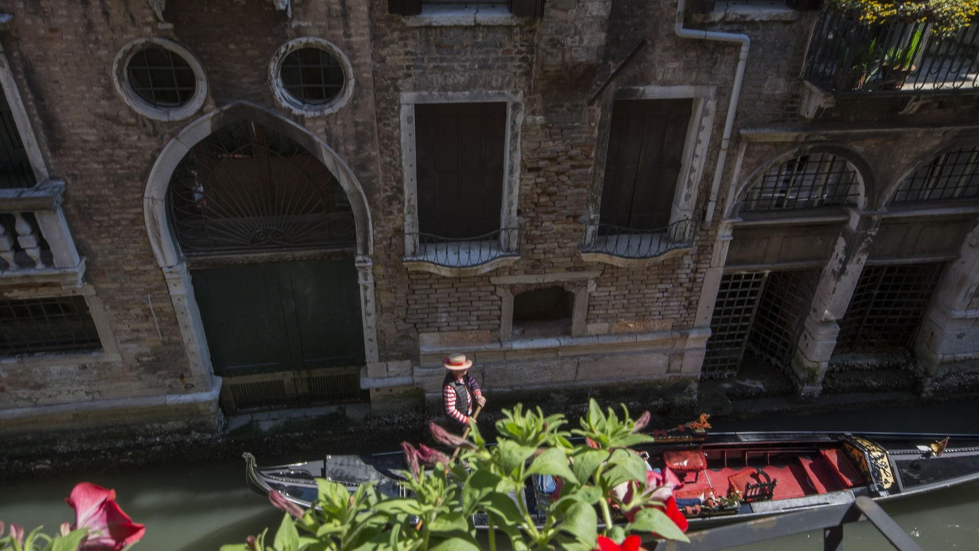 Hotel Becher Venesia Bagian luar foto