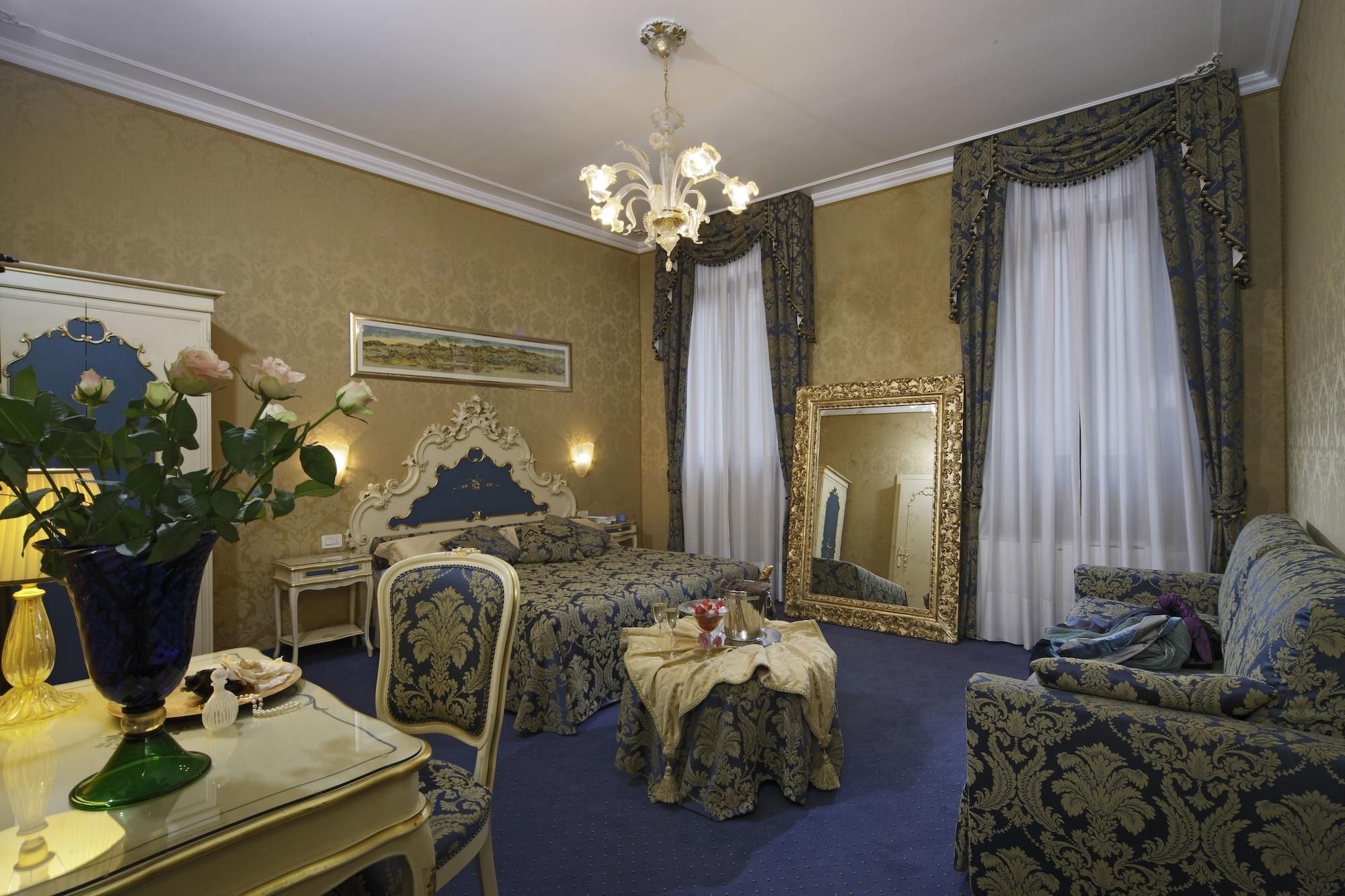 Hotel Becher Venesia Ruang foto
