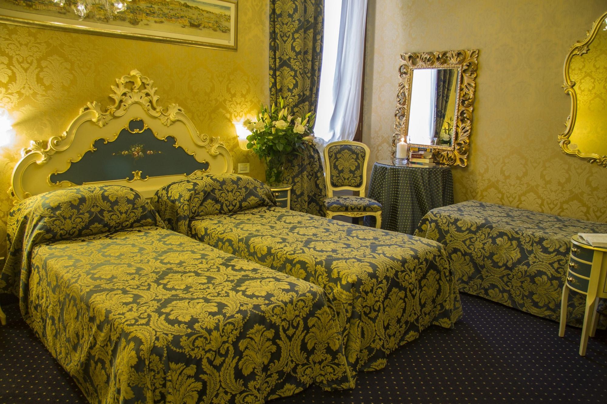 Hotel Becher Venesia Bagian luar foto