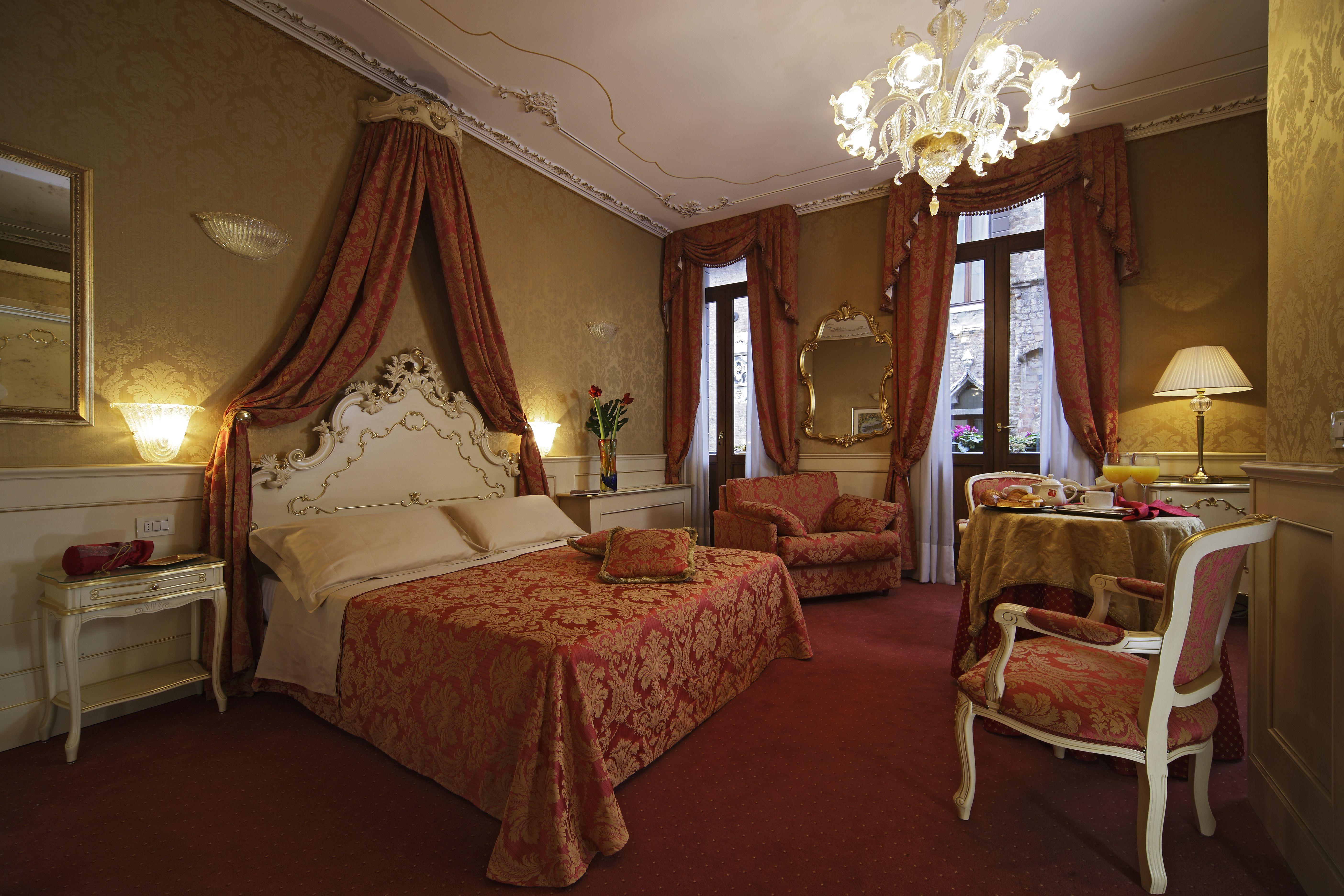 Hotel Becher Venesia Ruang foto