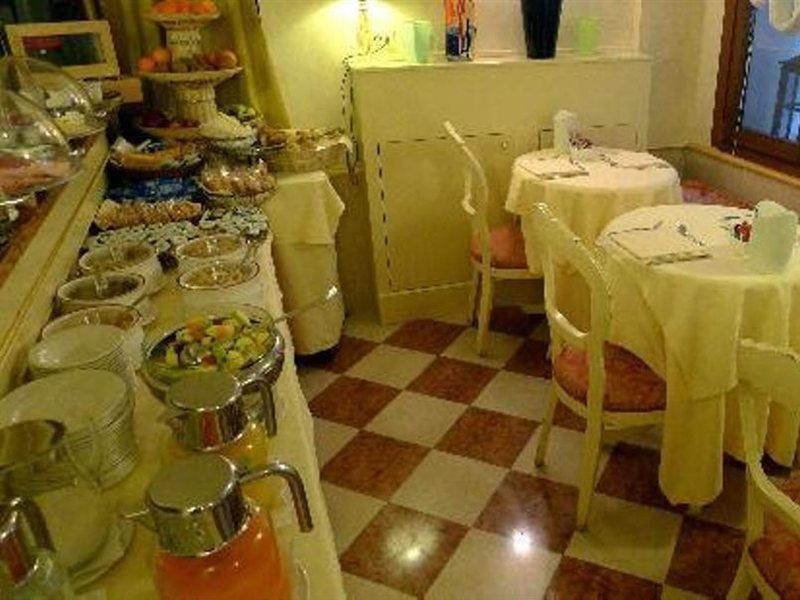 Hotel Becher Venesia Bagian luar foto