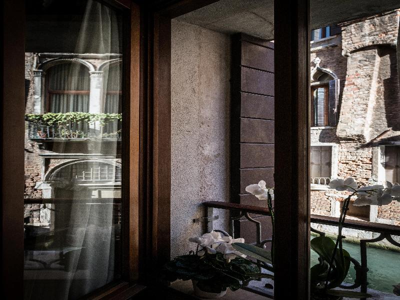 Hotel Becher Venesia Bagian luar foto