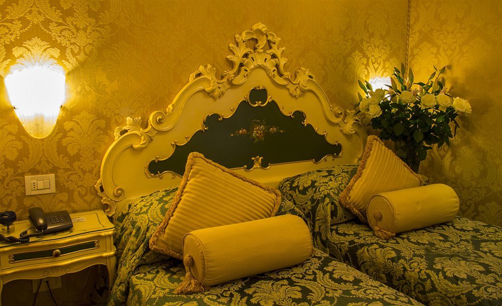 Hotel Becher Venesia Bagian luar foto