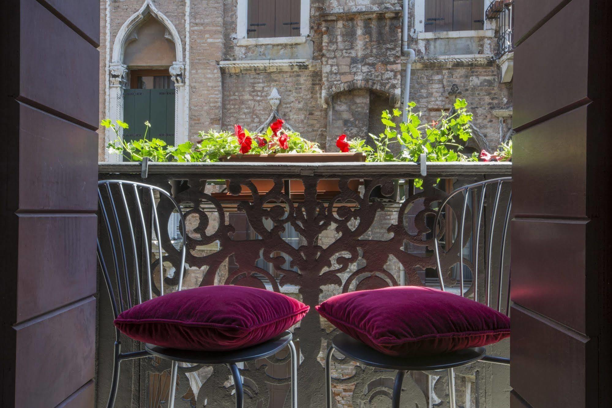 Hotel Becher Venesia Bagian luar foto
