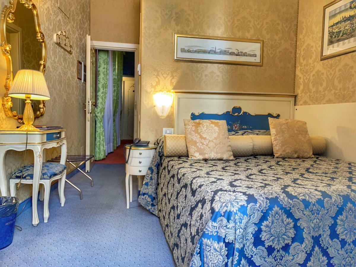 Hotel Becher Venesia Bagian luar foto