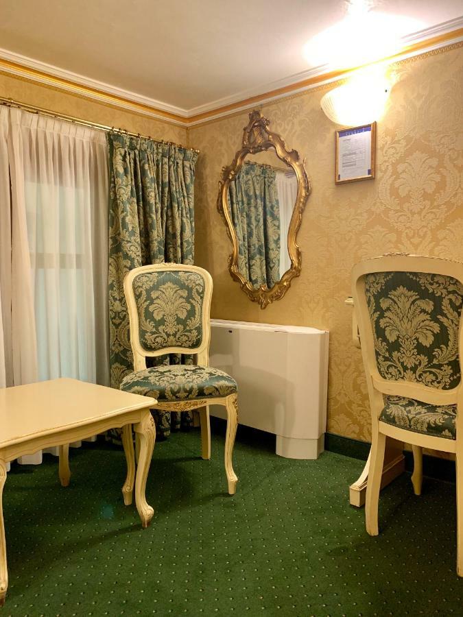 Hotel Becher Venesia Bagian luar foto